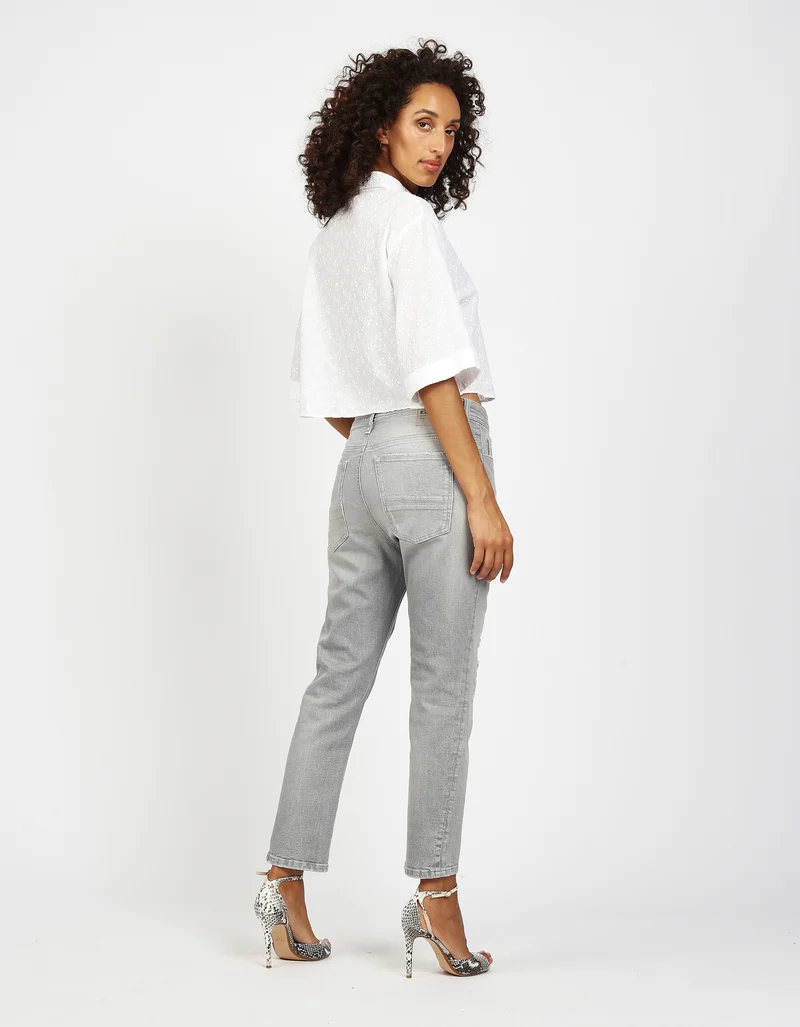 94NICA CROPPED, big grey