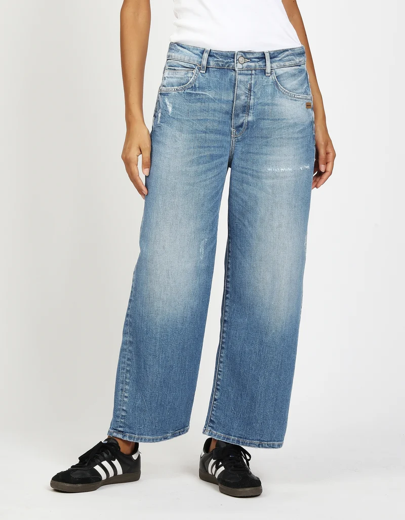 94JUL CROPPED, midblue worn-out