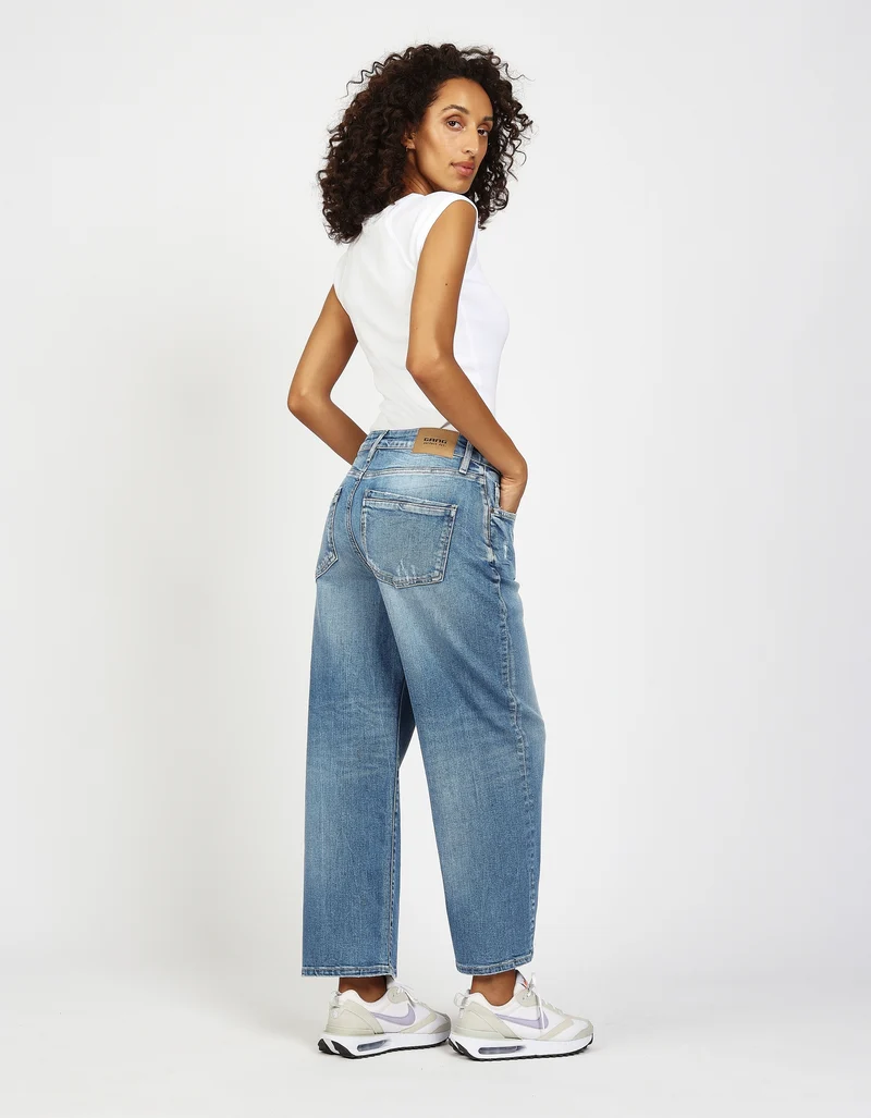 94JUL CROPPED, midblue worn-out