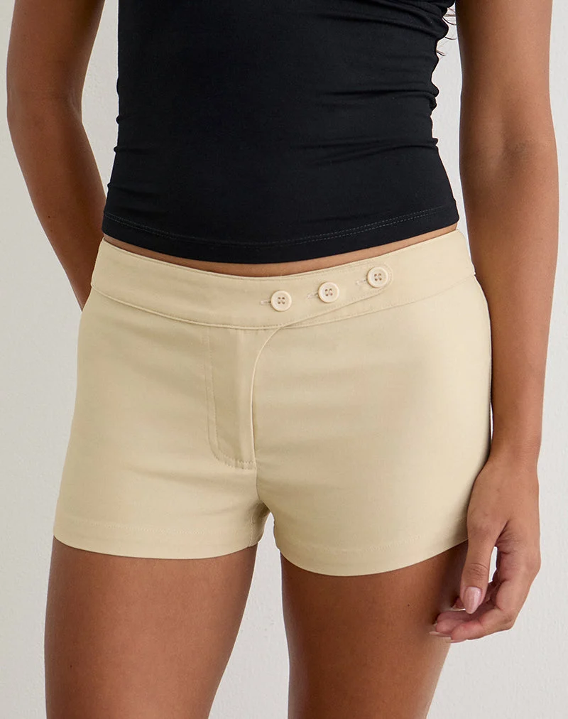 Wesara-Shorts in der Farbe „Tailoring Buttercream“