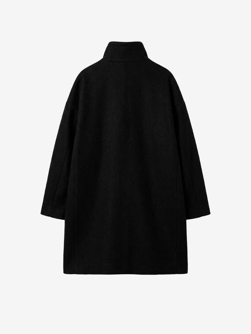 Cappotto midi nero in misto lana con collo alto