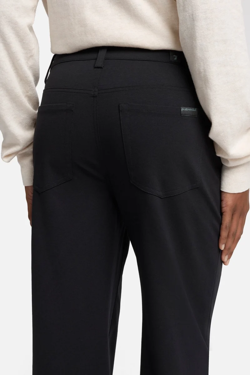 Luxe Performance Knit Modern Dojo in Black