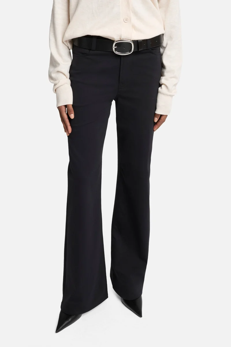 Luxe Performance Knit Modern Dojo in Black