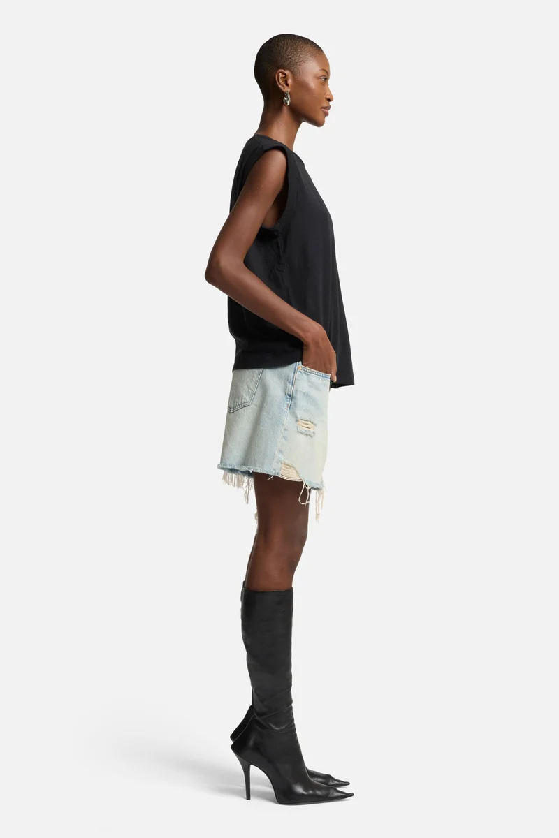 Linen Blend Muscle Tee in Black