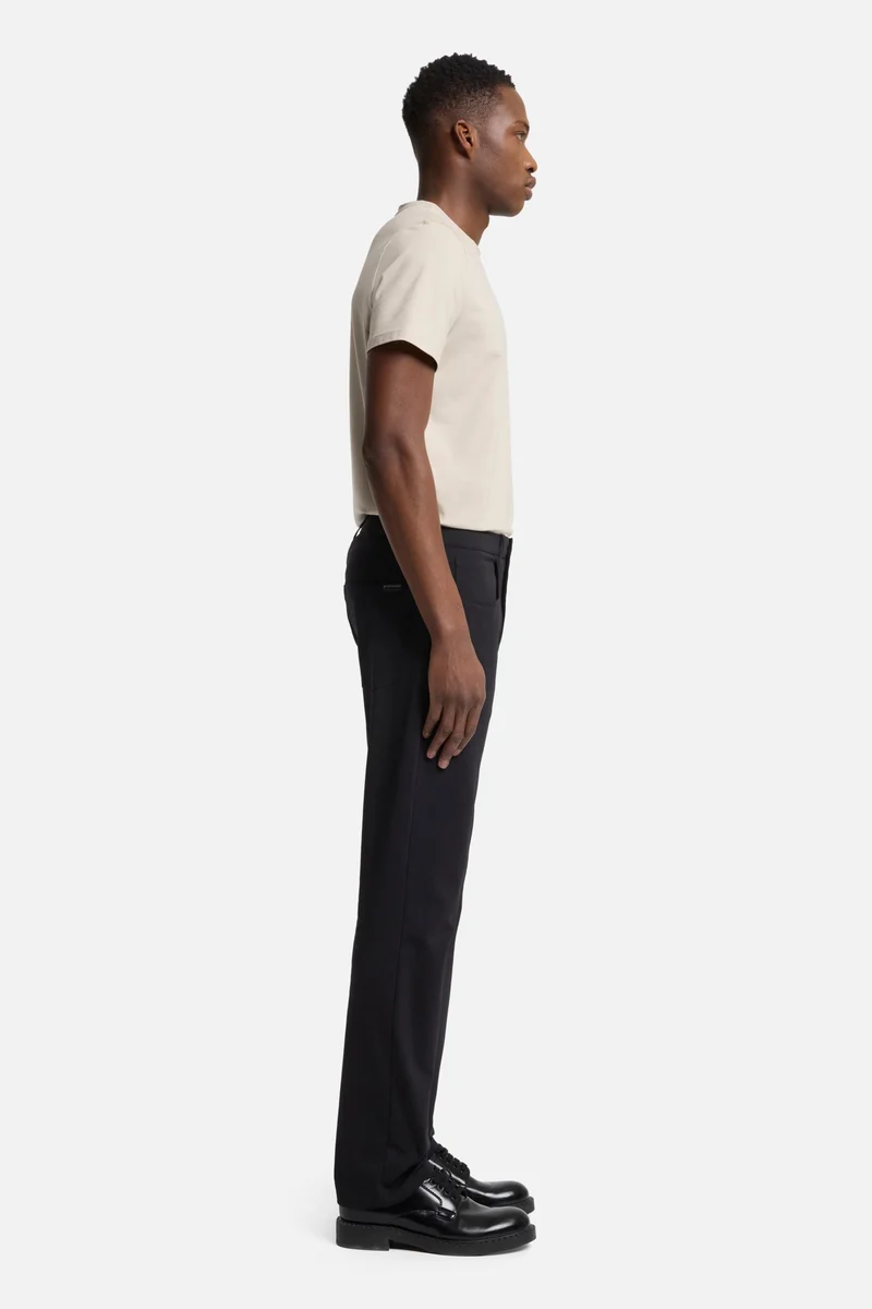 Luxe Performance Knit Straight in Black
