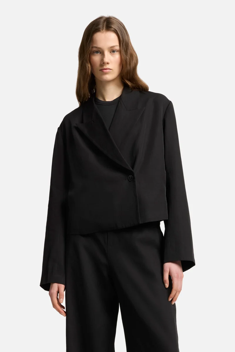 Cropped Linen Blend Blazer in Black