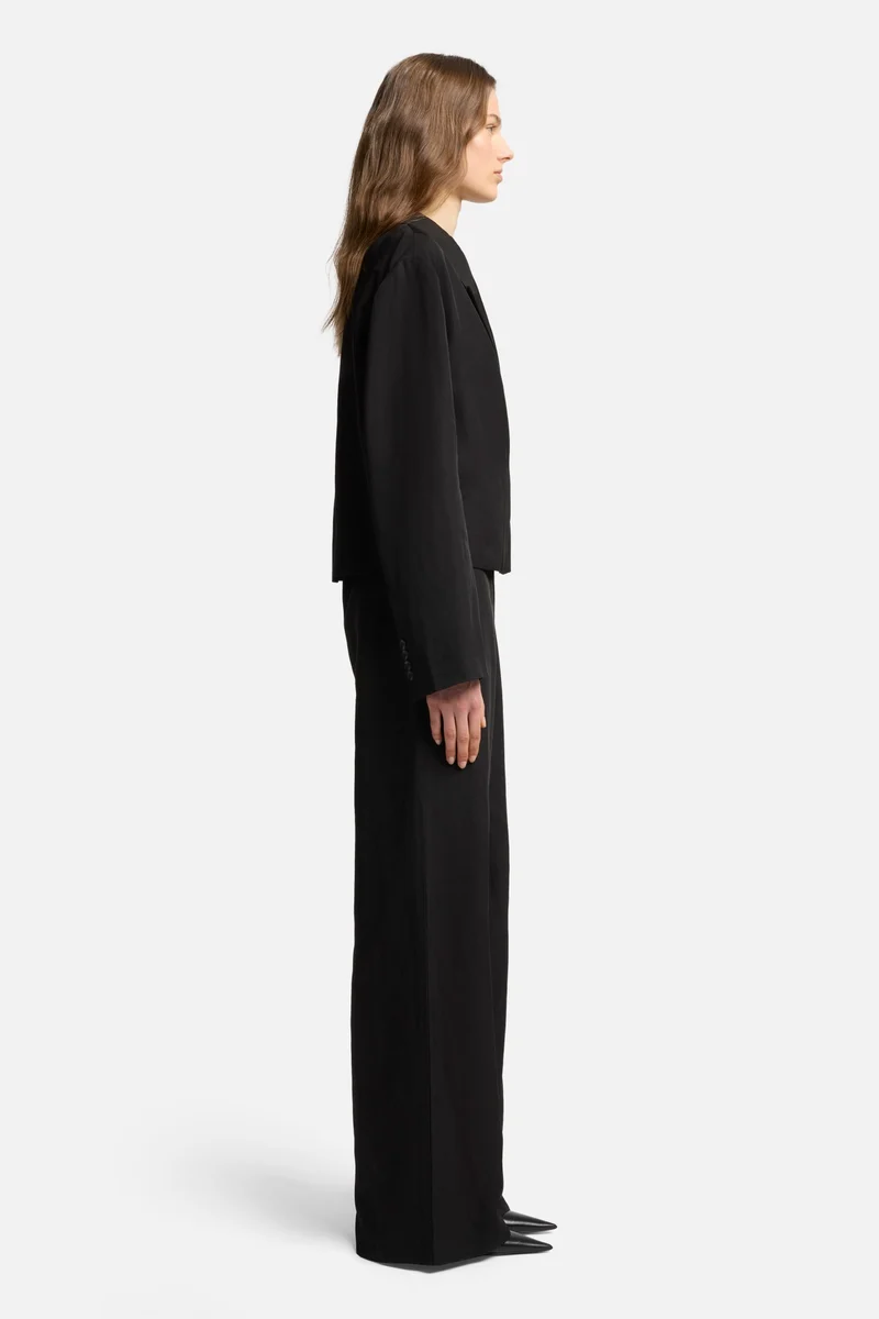 Cropped Linen Blend Blazer in Black