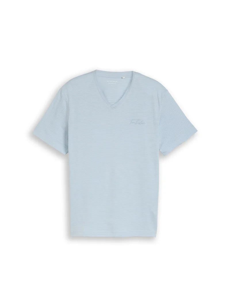 printed v-neck t-shirt, light blue grey