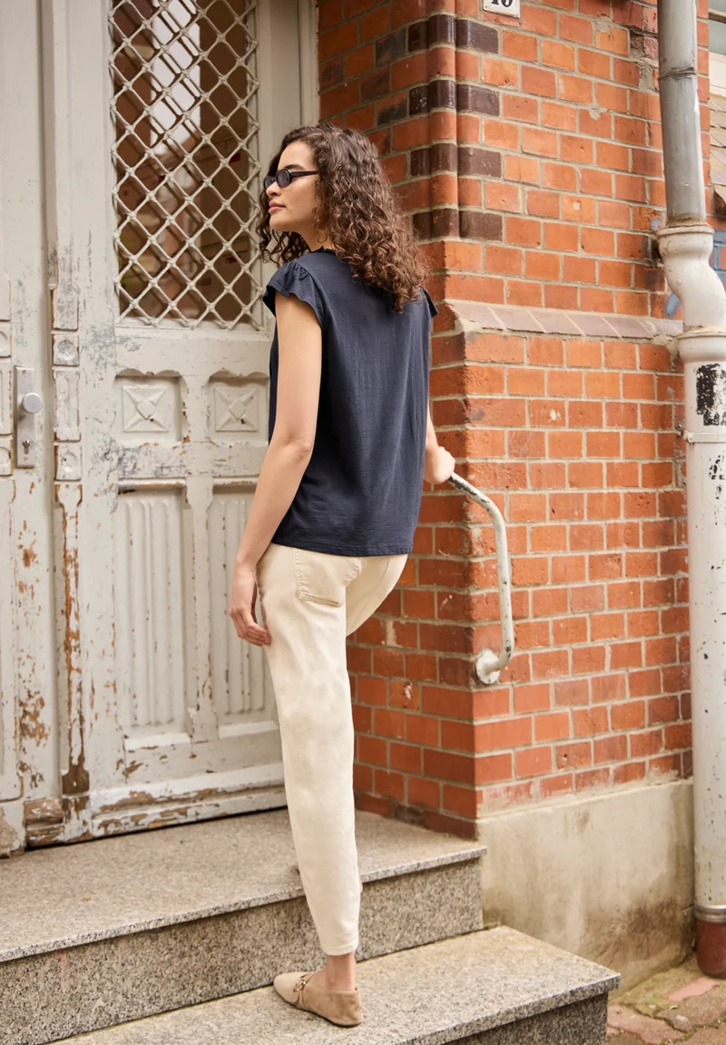 LTD QR Studio_Shirt w.frill ne, maritime blue