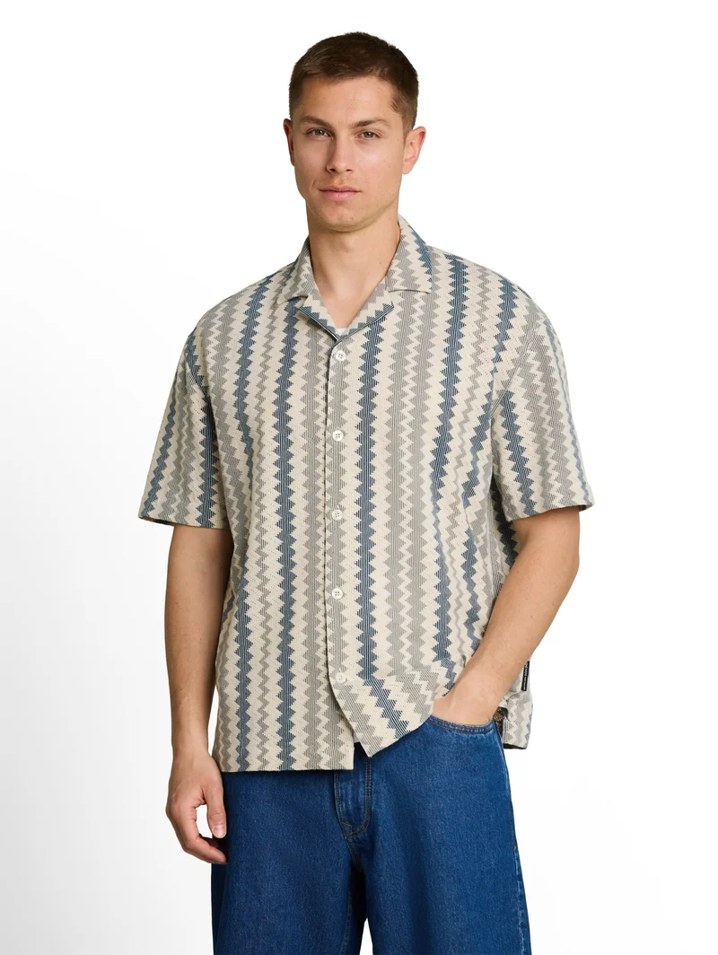 loose textured crochet resort, green white zick zack stripe