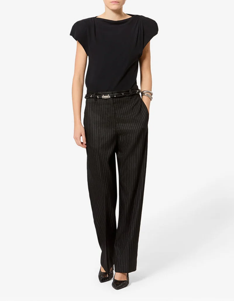 Asymmetrisches T-Shirt Sebani mit Schulterpolstern