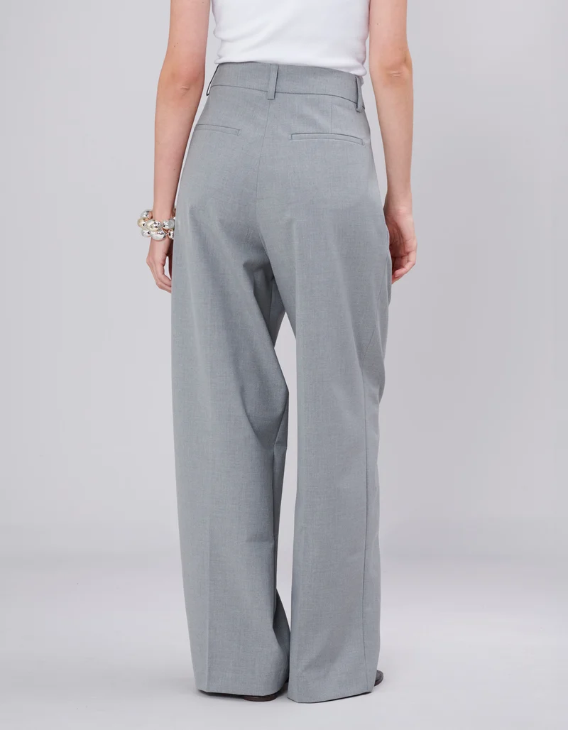 Wide-Leg Bundfaltenhose Josie