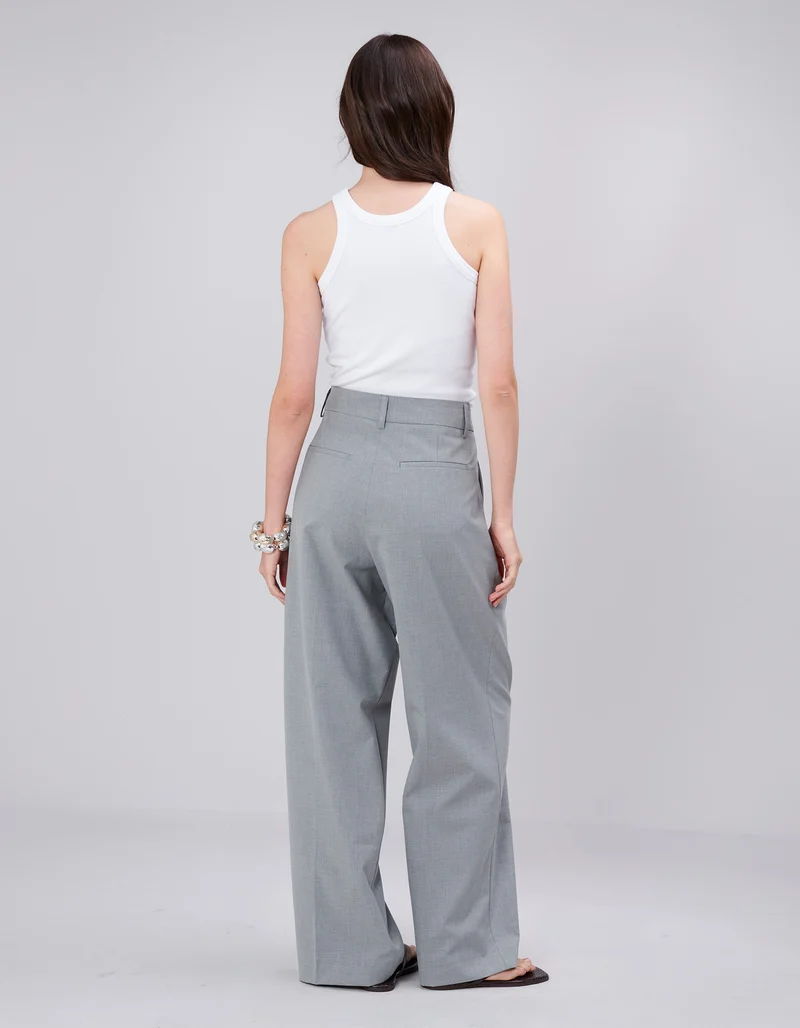 Wide-Leg Bundfaltenhose Josie