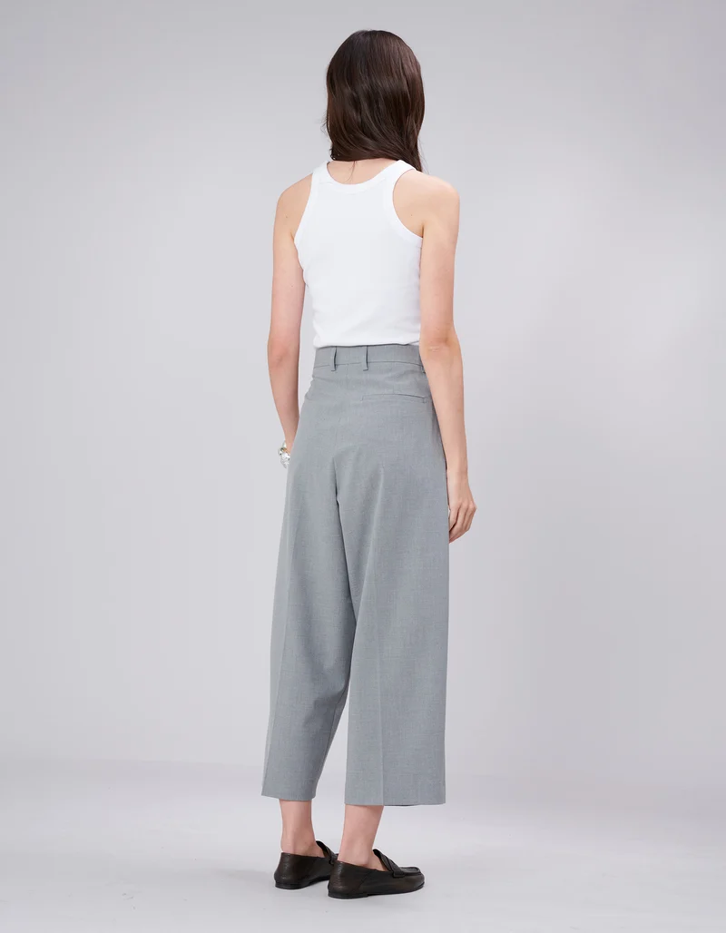 Cropped Bundfaltenhose Mila
