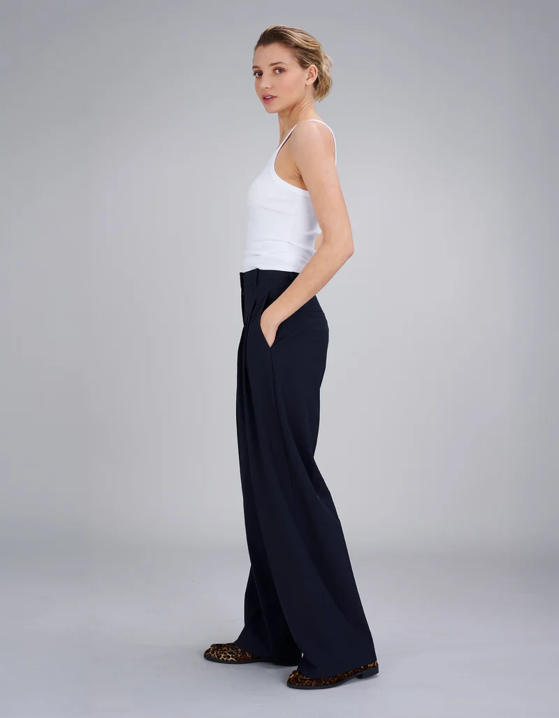 Wide-Leg Bundfaltenhose Josie