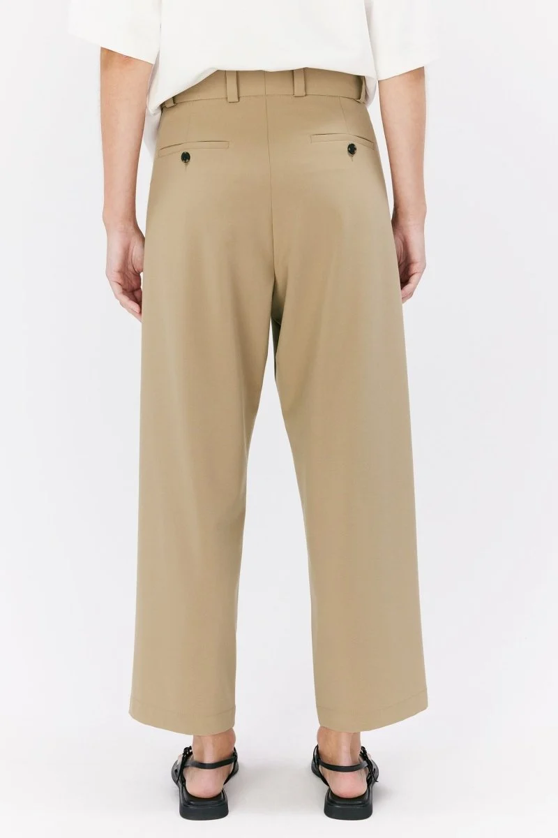 Elvine Hose SANDI LIGHT in der Farbe DARK SAND