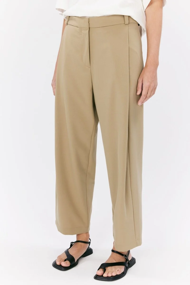 Elvine Hose SANDI LIGHT in der Farbe DARK SAND