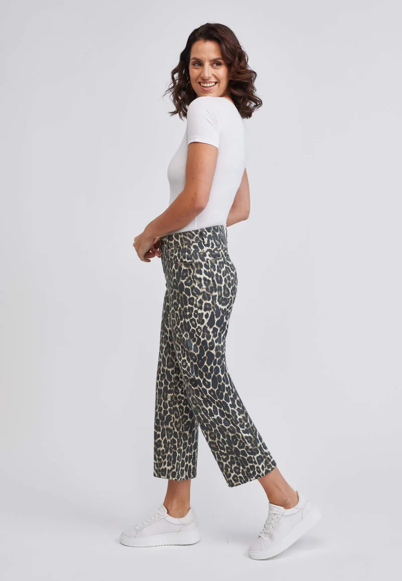 wonderjeans Relaxed Straight Ankle Leo Print