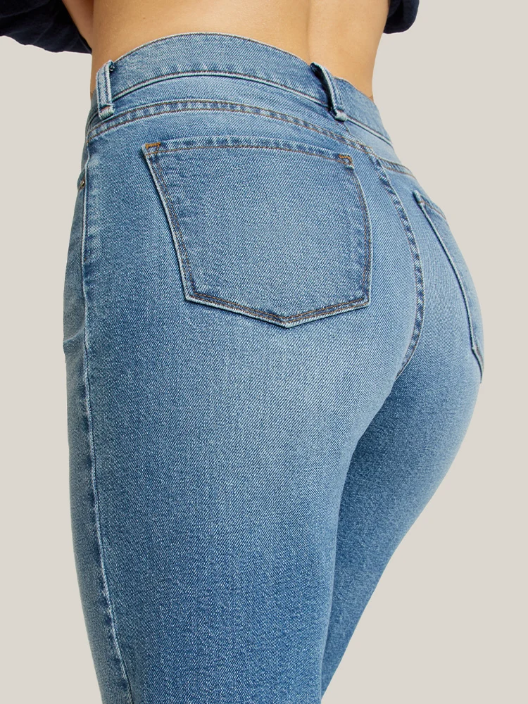Cropped Straight Leg Gilmore Jeans