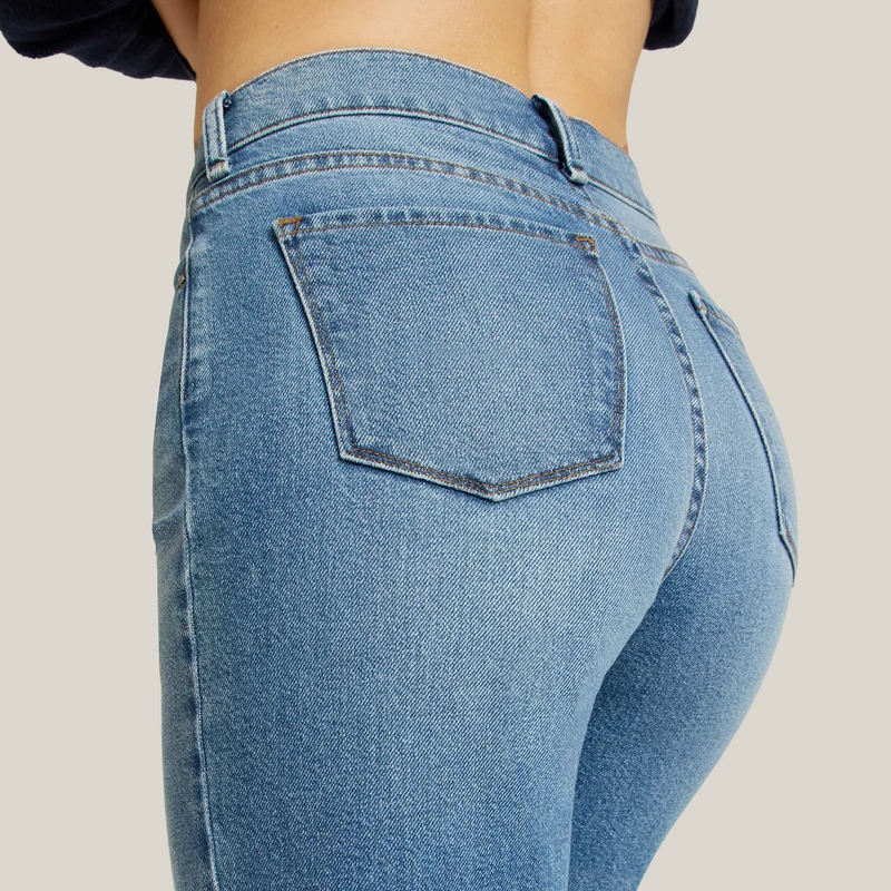 Cropped Straight Leg Gilmore Jeans
