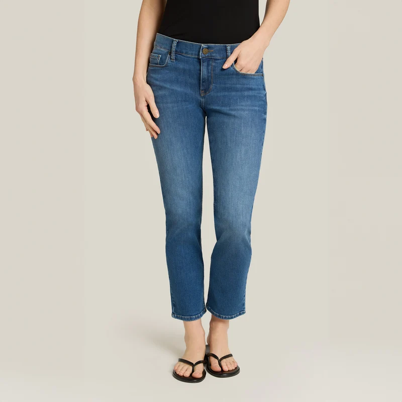 Slim Straight Logan Jeans