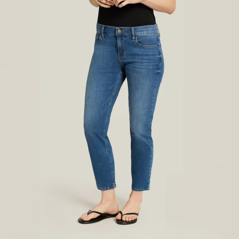 Slim Straight Logan Jeans