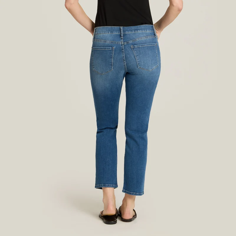 Slim Straight Logan Jeans