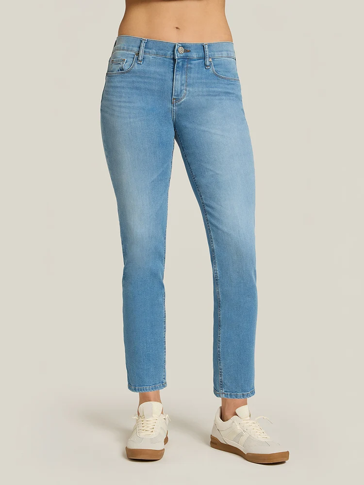 Slim Straight Logan Jeans