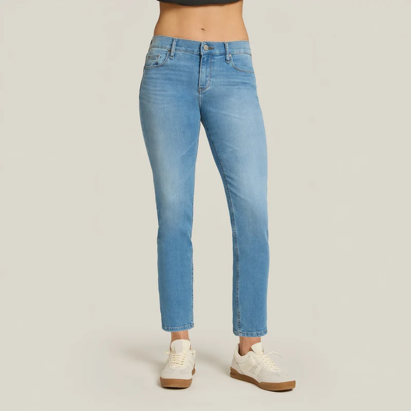 Slim Straight Logan Jeans