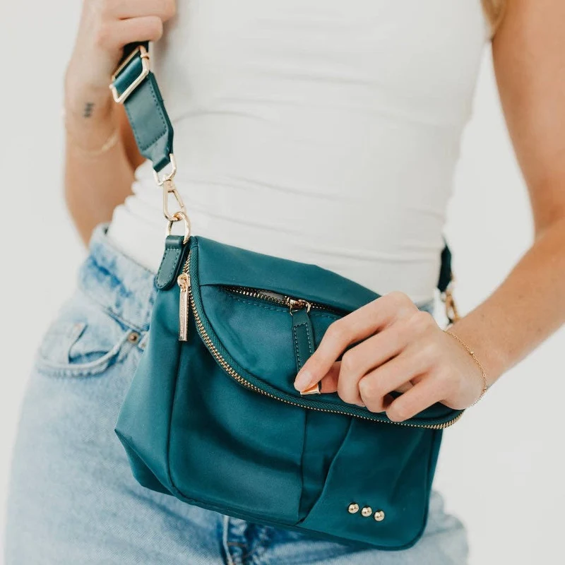 Tilly Crossbody Bag: Gray