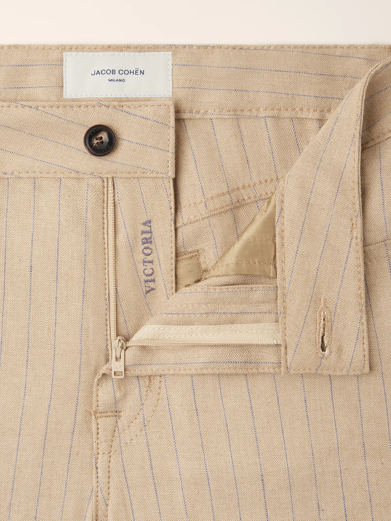 Victoria – Pants in Pinstripe Stretch Canvas
