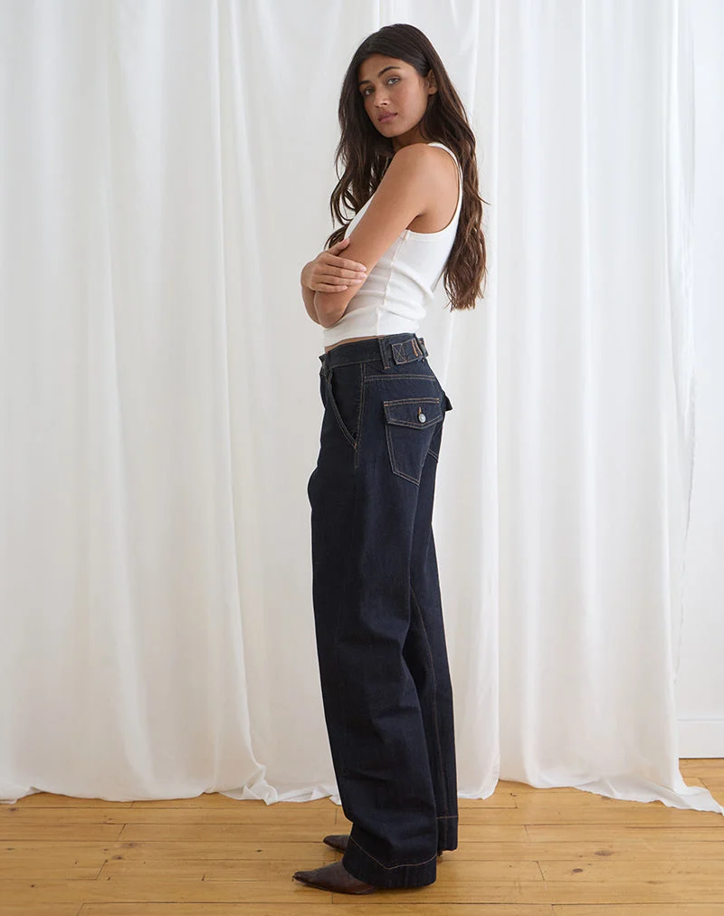 Jeans mit niedriger Leibhöhe, Cinch-Schnitt und gedrehten Nähten in Indigo
