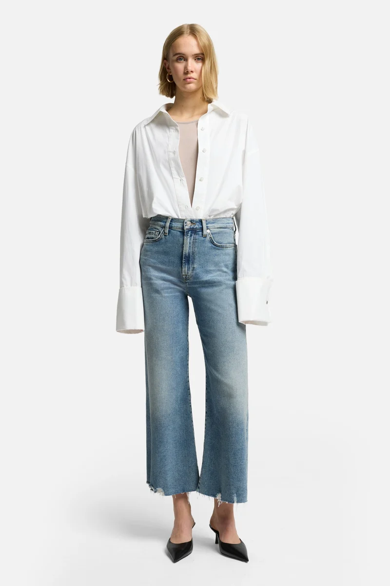 Luxe Vintage Ultra High Rise Cropped Jo in Walk