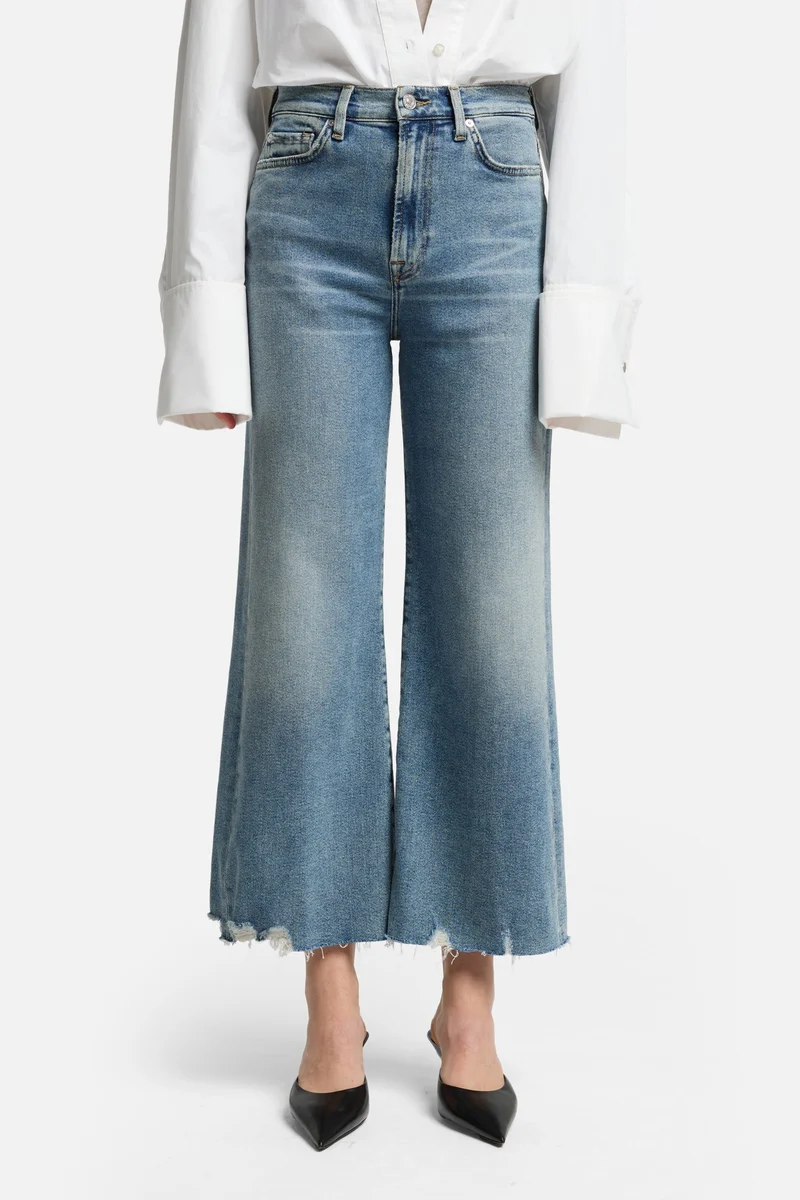 Luxe Vintage Ultra High Rise Cropped Jo in Walk