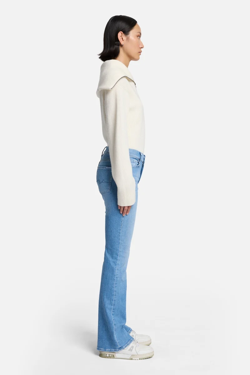 Slim Illusion Bootcut in Bloom