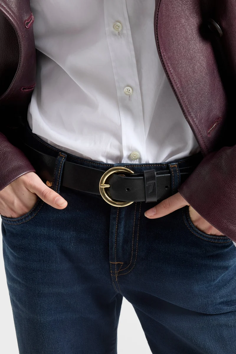 Round Buckle Italian Leather Belt in Black