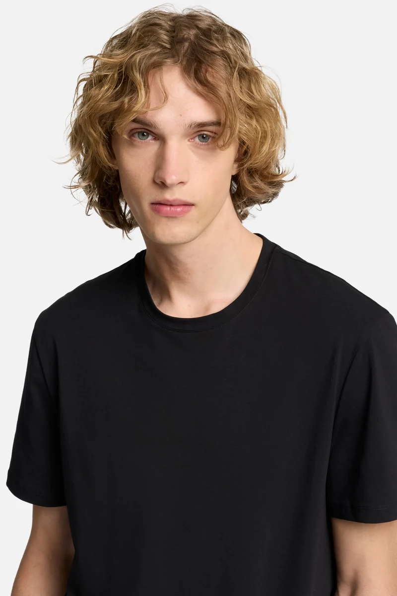 Luxe Performance Tee in Black