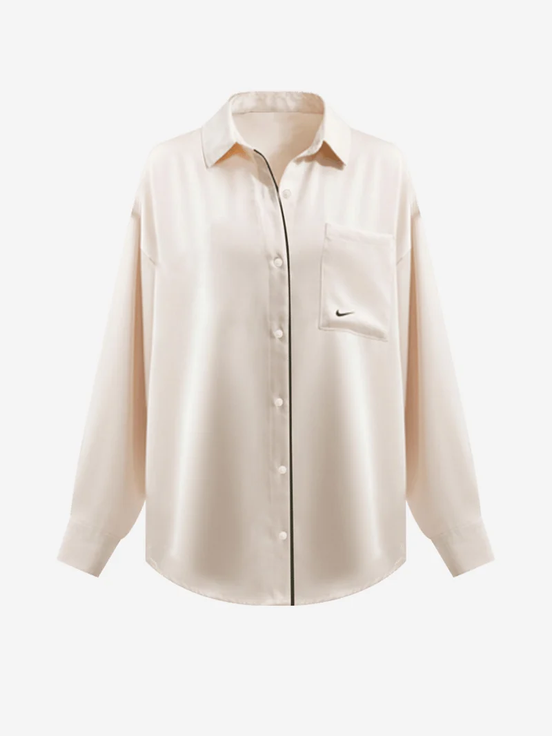 Camicia oversize satinata chiara con piping