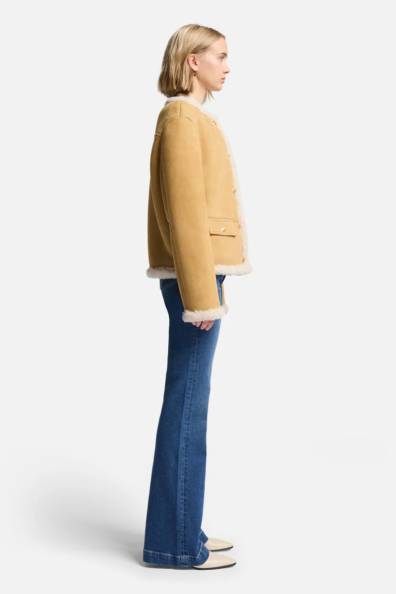 Cropped Shearling Jacket in Porcini