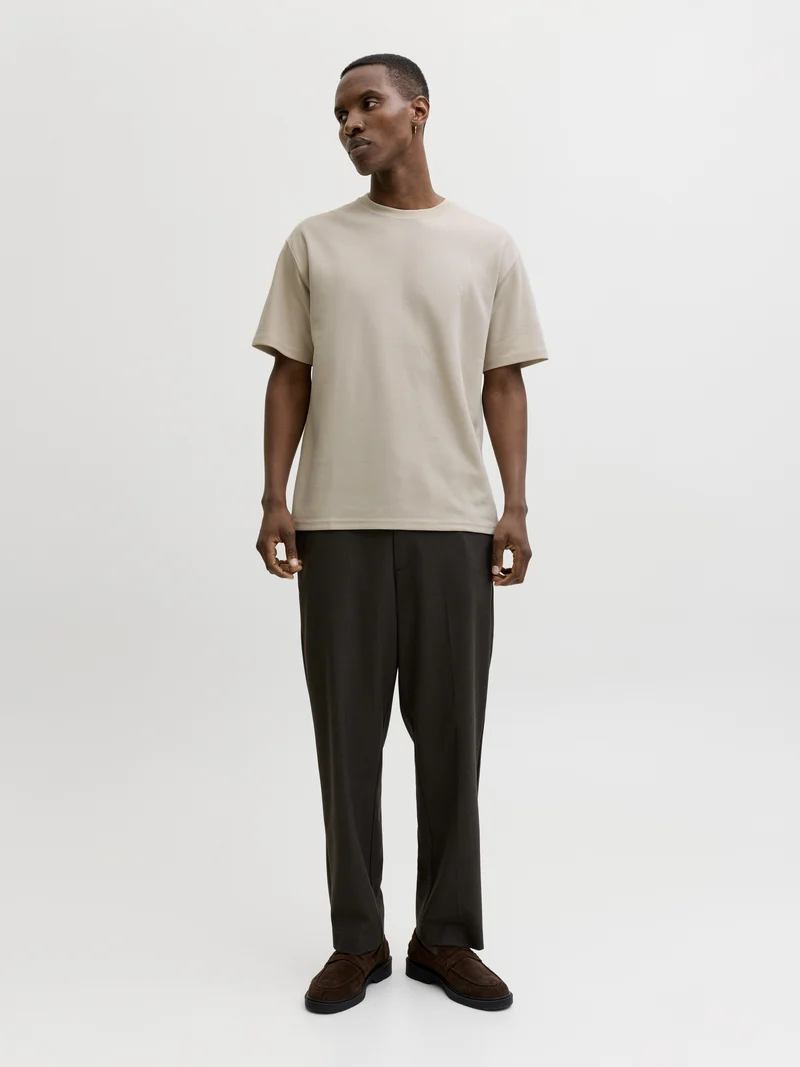 JPRBLAETHAN SS LOGO TEE SN, Ancient Scroll