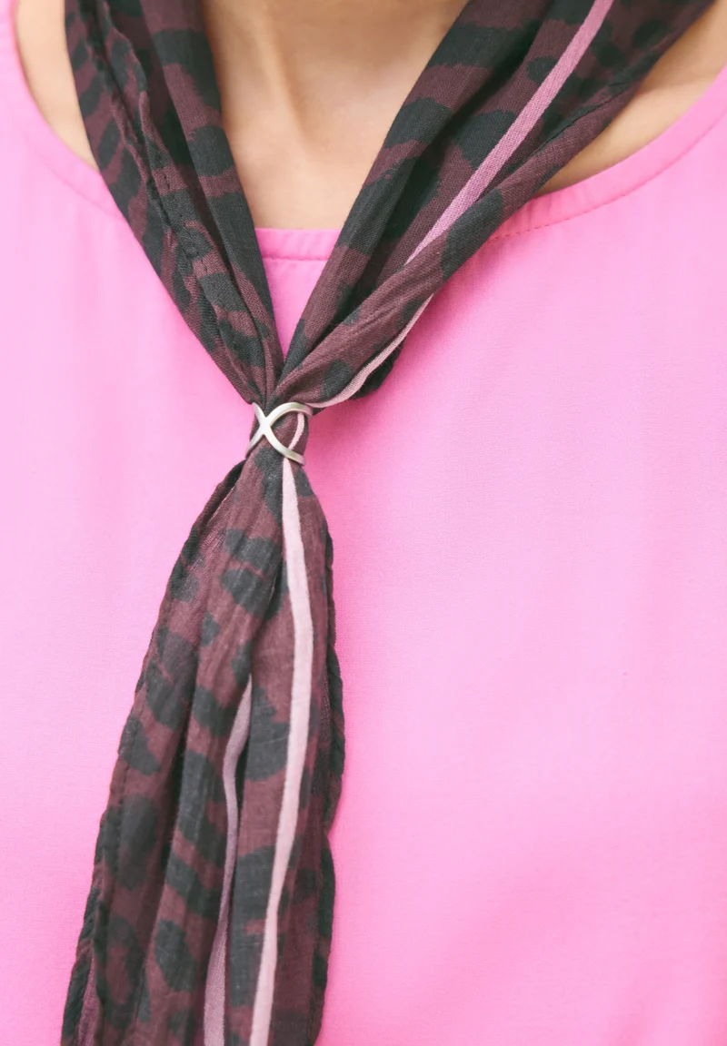 Studio_Diamond Bandana with Be, very berry