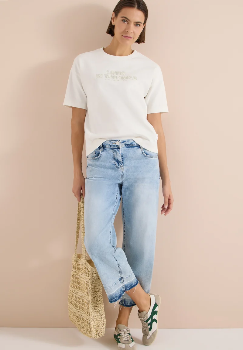 Sweatshirt w. Embroidery, vanilla white