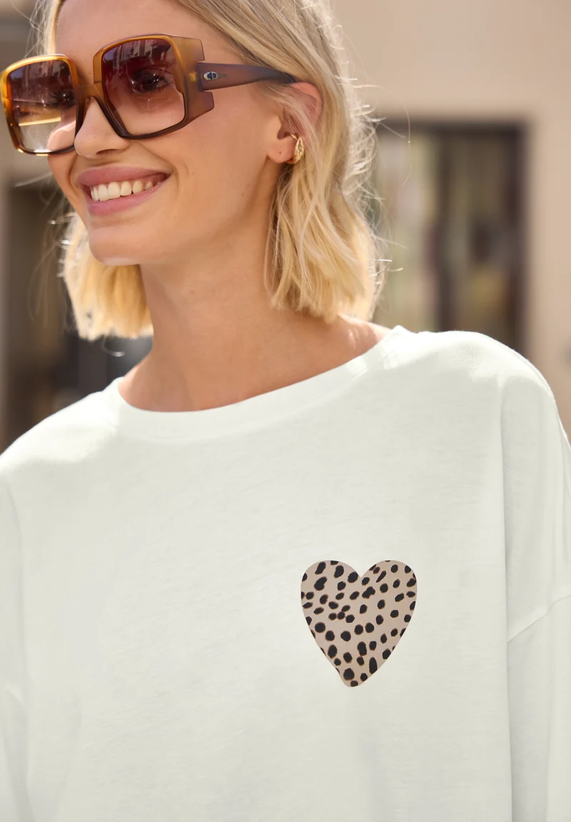 LTD QR Studio_Shirt w.printed, off white