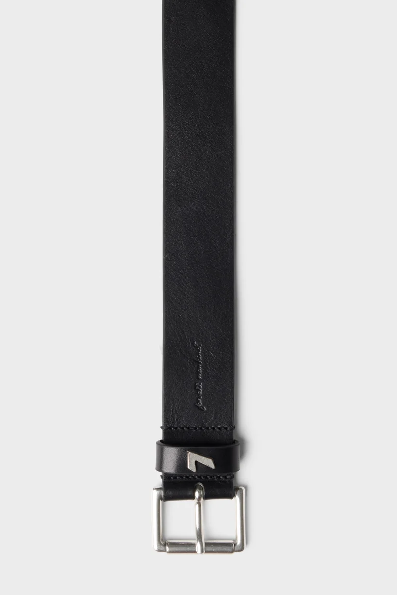 Classic Italian Leather Belt in Black