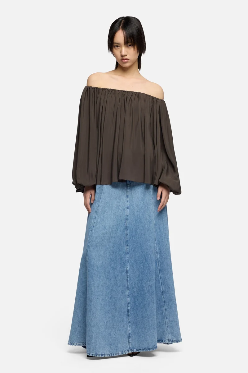 OFF SHOULDER BLOUSE in Silk Brownie