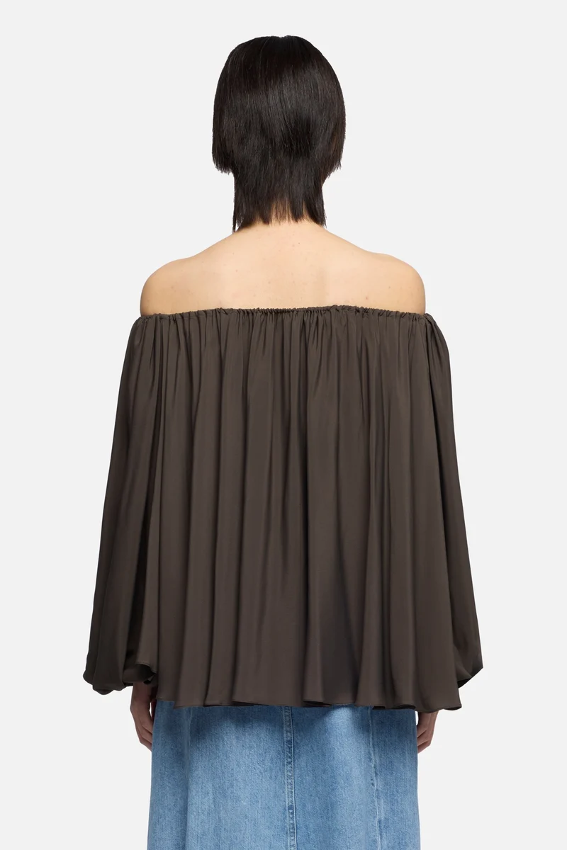 OFF SHOULDER BLOUSE in Silk Brownie
