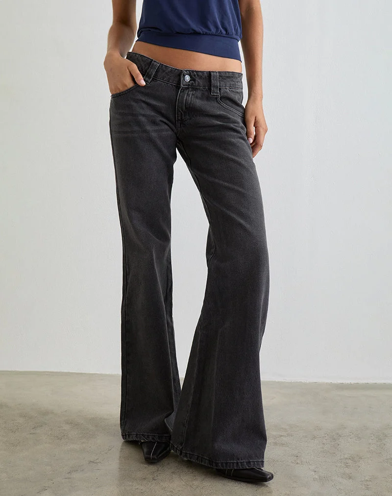 Jeans mit niedriger Leibhöhe und ausgestelltem Bein in Vintage-Schwarz
