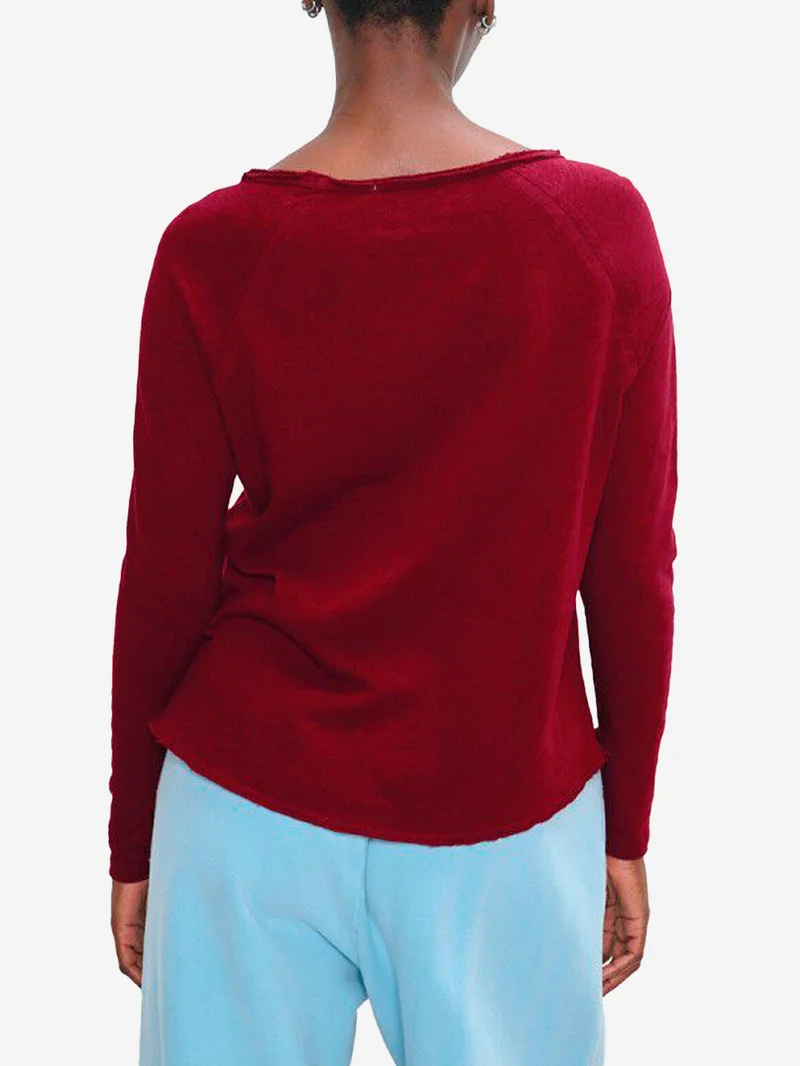 T-shirt rossa a maniche lunghe basica con scollo a barchetta