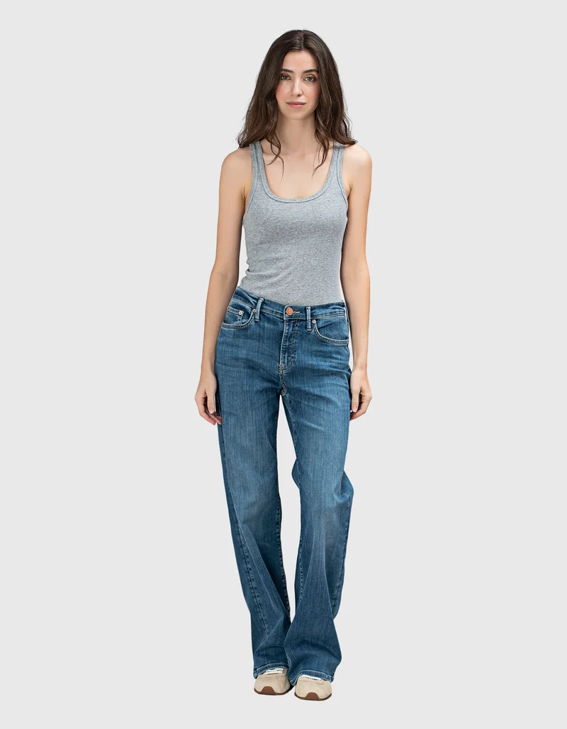 Washed-Out Baggy-Jeans Shirley