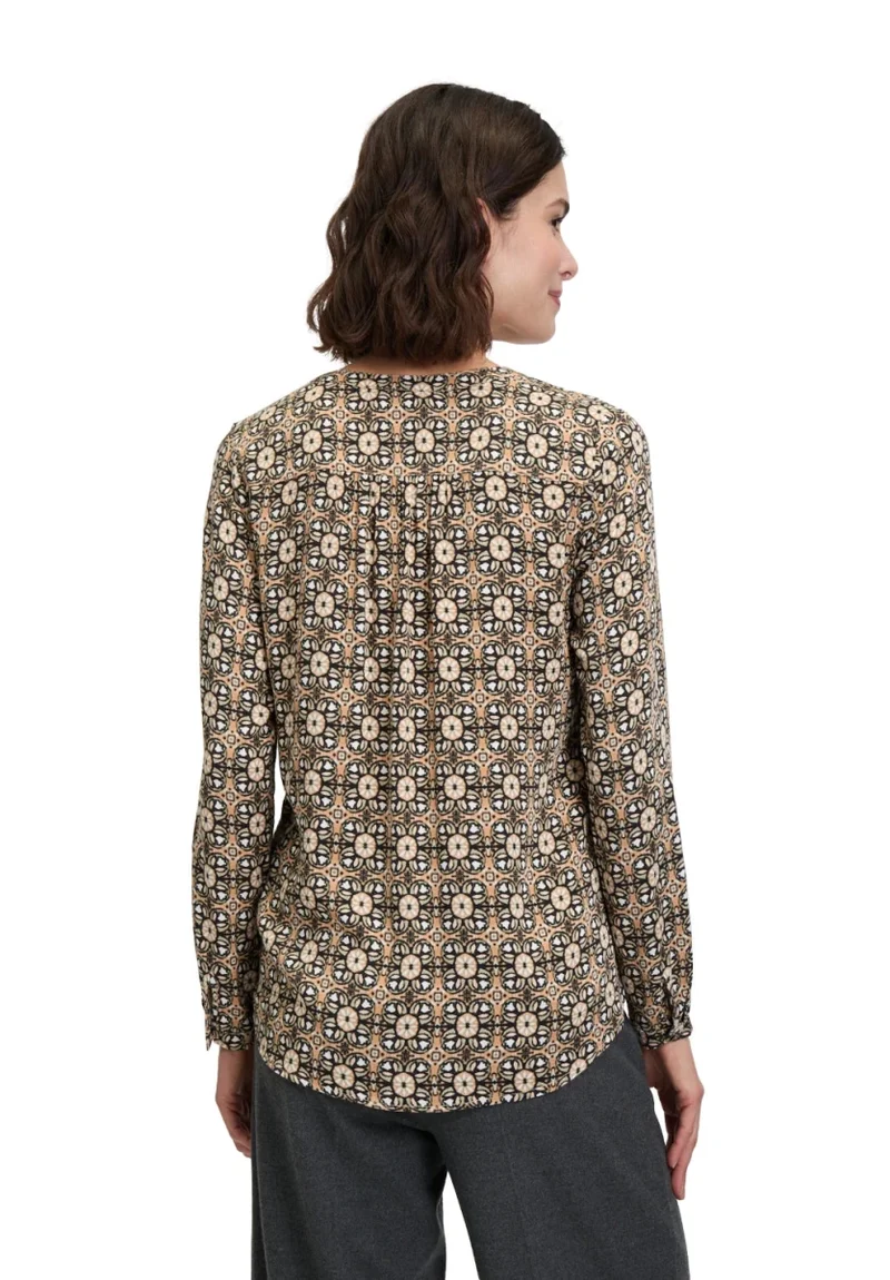 Cartoon Bluse in der Farbe Hellbraun